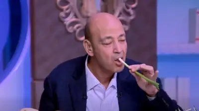 عمرو أديب يرد على انتقادات أكله منفرداً في شم النسيم: 