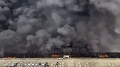 حريق هائل يلتهم مصنع شركة 