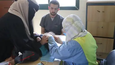 جامعة الفيوم تنظم قافلة طبية وتوعوية شاملة بقرية فرقص لخدمة المجتمع