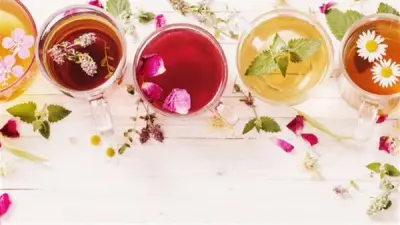 مشروبات طبيعية لتحسين الحالة النفسية للأسرة في ظل ضغوط الحياة اليومية