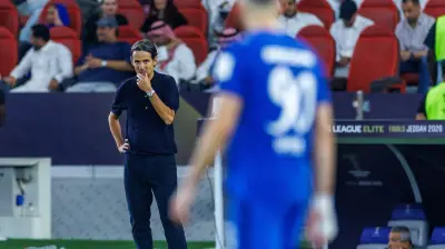 وسط ضغوط الجماهير.. إنزاجي يمنح راحة للهلال بعد الخروج الآسيوي