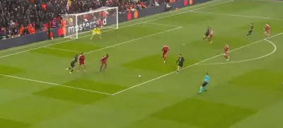 ليفربول يطرد بي إس جي من دوري أبطال أوروبا بمشاركة محمد صلاح في مباراة مثيرة