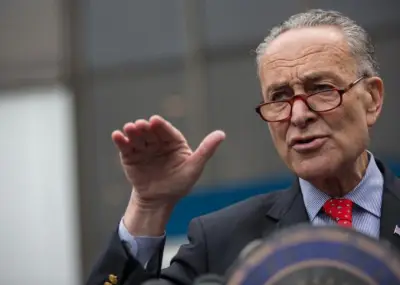 زعيم الديمقراطيين يصف عملية ترامب في إيران بـ