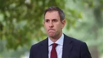 وزير الخزانة الأسترالي يحذر: الحرب على إيران تدفع الاقتصاد العالمي إلى مرحلة خطيرة