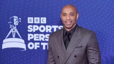 هنري يحذر برشلونة: مشكلة دفاعية جوهرية تهدد مستقبل الفريق في أوروبا