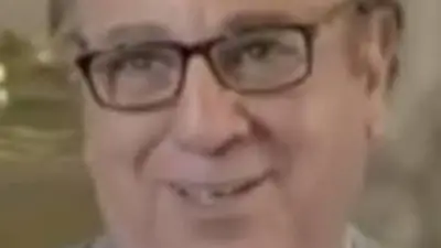 الفنان محمد الكاشف ينعي شقيقته منى الكاشف في منشور مؤثر على فيسبوك