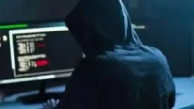 ضبط عصابة احتيال تنتحل صفة خدمة عملاء شركات الاتصالات في حدائق أكتوبر