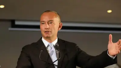 ملادينوف يؤكد على أولوية تنفيذ الاتفاقات الإنسانية والإغاثية في غزة