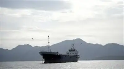 ترامب يهدد بعدم تمديد وقف إطلاق النار ويؤكد استمرار حصار الموانئ الإيرانية