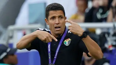 عروض متعددة تحاصر المدرب المغربي الحسين عموتة من ليبيا والسعودية والعراق