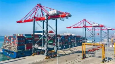 جمارك الدخيلة تفشل محاولة تهرب جمركي لأثاث مكتبي مخبأ في حاويات