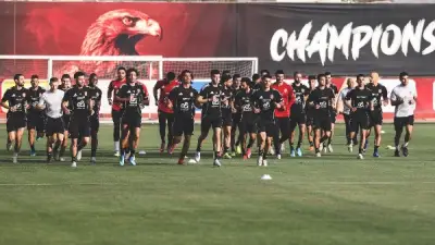 الأهلي يخوض تدريبات مكثفة استعدادًا لمواجهة بيراميدز الحاسمة في الدوري المصري