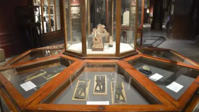 وزارة السياحة والآثار تحتفل بيوم التراث العالمي بمعارض متحفية متميزة