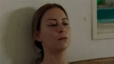 المهن التمثيلية تواسي منة شلبي بعد فقدانها والدتها: دعم فني وإنساني في وقت الحزن