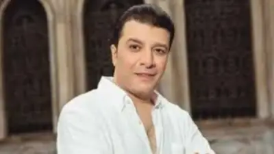 مصطفى كامل يوضح سبب عدم متابعته لظهور زياد ظاظا بملابس مثيرة على المسرح