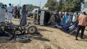 مصرع شخصين وإصابة 12 آخرين في تصادم ميكروباص وتروسيكل بأسيوط