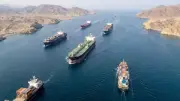 34 ناقلة نفط إيرانية تخترق الحصار الأمريكي وتعبر مضيق هرمز دون اعتراض