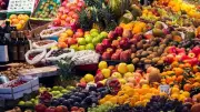 أسعار الفاكهة اليوم: الجوافة والخوخ يرتفعان 5 جنيهات والكنتالوب والبرتقال ينخفضان