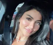 كارولين عزمي تبهج جمهورها بـ 7 إطلالات جديدة على إنستجرام