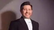 بعد أزمة هاني شاكر الصحية: كيف تؤثر جيوب القولون على الجسم؟