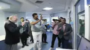 الملك أحمد فؤاد الثاني يزور مستشفى الناس ويثني على جهودها الطبية الخيرية