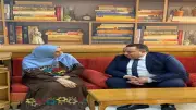 نقيب المهندسين يزور مهندسة الطاقة الذرية ويوجه بصرف معاشها في دار رعاية المسنين