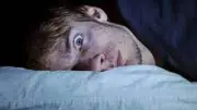 هل البيض يسبب كوابيس فعلًا؟ خبير تغذية يكشف الحقيقة الصادمة ويجيب