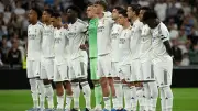 ريال مدريد يكسر حزنه بممر شرفي للشباب في البرنابيو قبل مباراة ألافيس