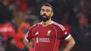 صلاح يغادر مصابا على طريقة يامال.. هل كتبت الإصابة نهاية أسطورته مع ليفربول؟