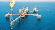 جدل في قطر بعد ظهور منشآت الغاز على صاروخ إيراني في استعراض عسكري