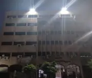 تمهيدا للتعميم بالمدارس.. إضاءة مبنى تعليم القاهرة بالطاقة الشمسية