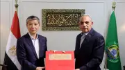 محافظ الإسماعيلية وسفير الصين يبحثان تعزيز التعاون في الاستثمار والتدريب