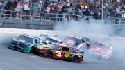 كارثة على حلبة السرعة.. حادث جماعي يهز سباق ناسكار في أمريكا
