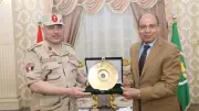 محافظ المنيا يستقبل مدير جمعية المحاربين القدماء ويؤكد: الشهداء رمز الفداء