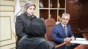 محافظ بني سويف يصرف مساعدات مالية لأرملة وسيدة من الغارمات في اللقاء الأسبوعي