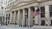الفيدرالي الأمريكي يبقي أسعار الفائدة دون تغيير للمرة الثالثة