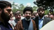 خامنئي: عوائد مضيق هرمز لتنمية إيران ومستقبل مشرق للخليج دون أمريكا