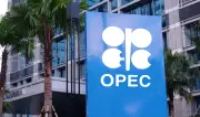 أوبك+ تدرس زيادة إنتاج النفط خلال اجتماع الأحد المقبل