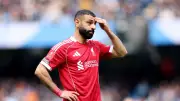 أبو تريكة يكشف كواليس رحيل محمد صلاح عن ليفربول وتأثير المدرب الهولندي