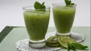 طريقة تحضير عصير الكيوي بالليمون والنعناع: مشروب منعش وصحي في المنزل