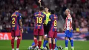 أتلتيكو مدريد يشن هجوماً حاداً على لجنة الحكام بعد قرارات مباراة برشلونة