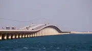 السعودية تُغلق جسر الملك فهد مع البحرين احترازياً قبل مهلة ترامب لإيران