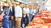 محافظ أسيوط يفتتح معرضاً للسلع الغذائية بأسعار مخفضة بمناسبة أعياد الإخوة المسيحيين