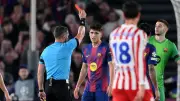 برشلونة يهاجم التحكيم رسميًا بعد خسارة قاسية أمام أتلتيكو مدريد في دوري الأبطال