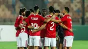 الأهلي يقرر التضحية بثلاثة نجوم في خط الهجوم.. ومصير محمد شريف لا يزال غامضًا