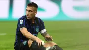 إصابة جديدة تهدد لاوتارو مارتينيز.. كيف تؤثر على صدارة إنتر ميلان في الدوري الإيطالي؟