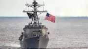 إيران تهدد المدمرات الأمريكية في مضيق هرمز عبر تسجيل صوتي مباشر