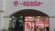 T-Mobile تطلق خدمة الترجمة الفورية للمكالمات عبر شبكتها دون تطبيقات إضافية