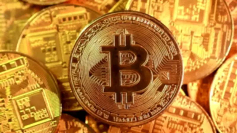 استقرار بيتكوين قرب 81 ألف دولار مع ترقب تشريعات أمريكية وتوترات جيوسياسية