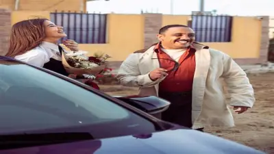 أوس أوس يروج لفيلم 101 مطافي بصورة مع هدى الإتربي
